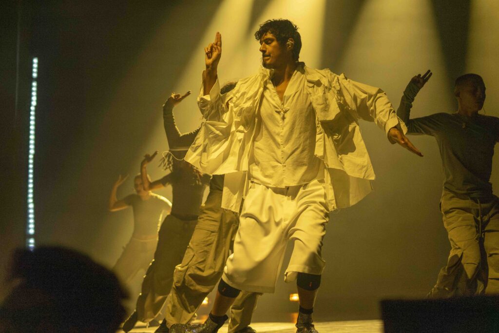 Omar Apollo at UBC Thunderbird Arena, Vancouver, Sep 29 2024. Andrew Myers photo.